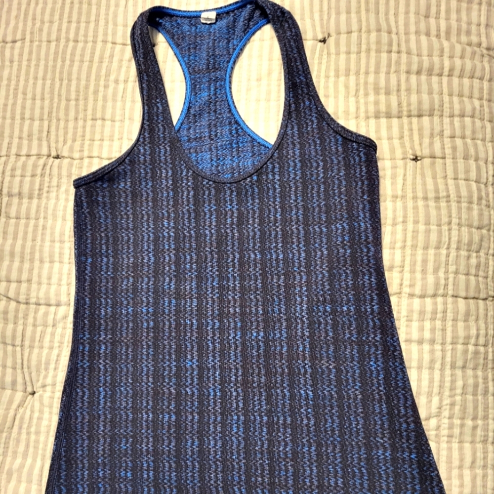 Lululemon tank size 6